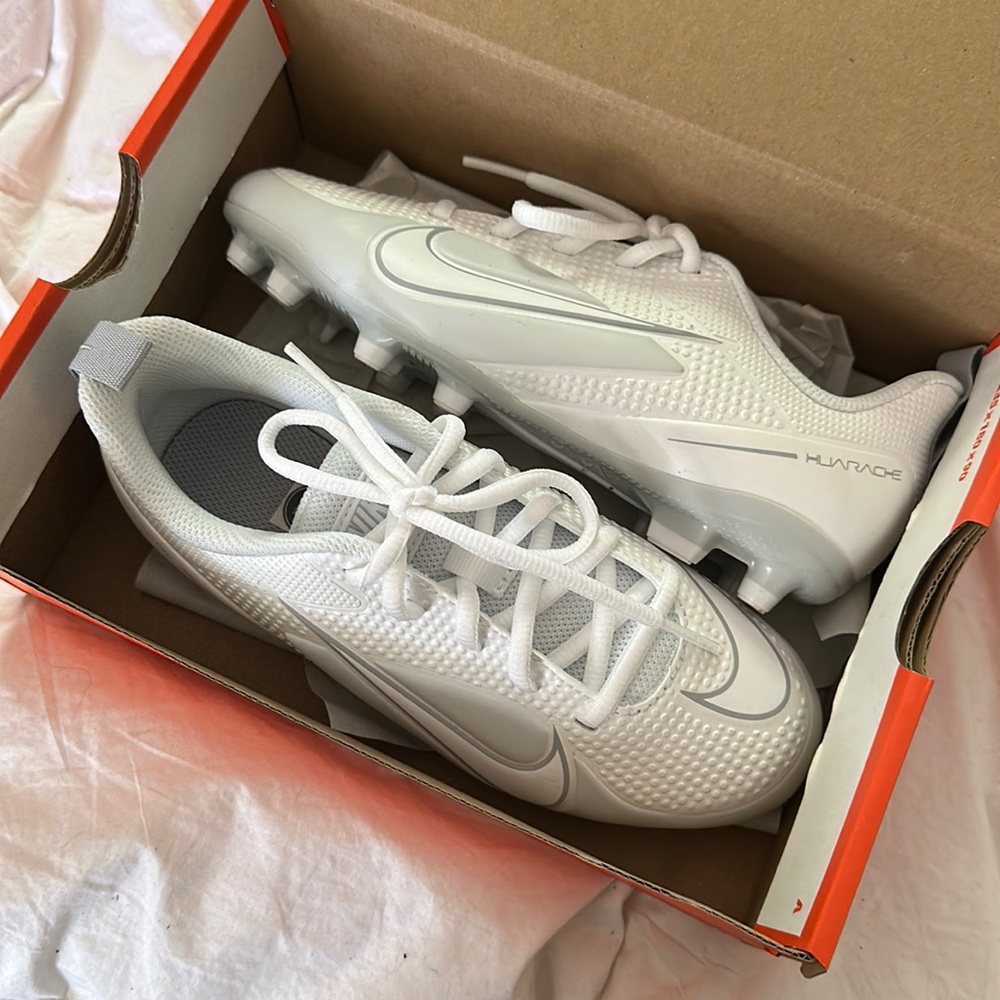 Kids Nike Cleats - Alpha Huarache 8 GS LAX size: 1.5y